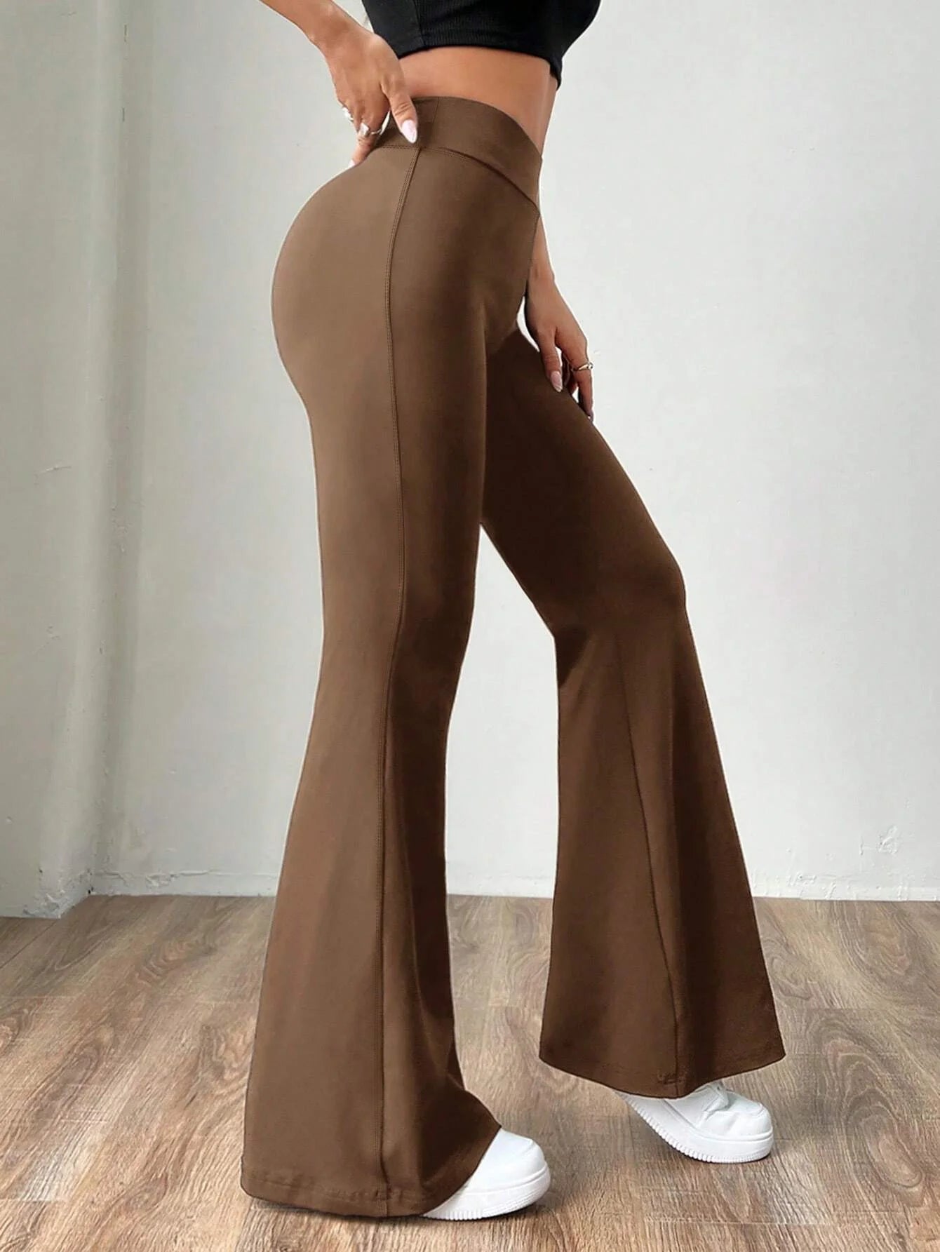 Wide-leg Yoga leggings